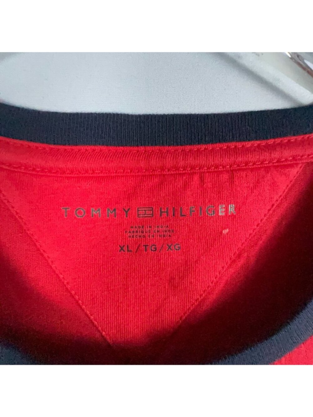 Tommy Hilfiger T-Shirt Size XL Red Crewneck 100% Cotton Stripe Logo Short Sleeve - Picture 8 of 15